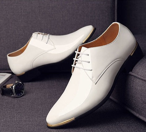 Sapato de Couro Envernizado